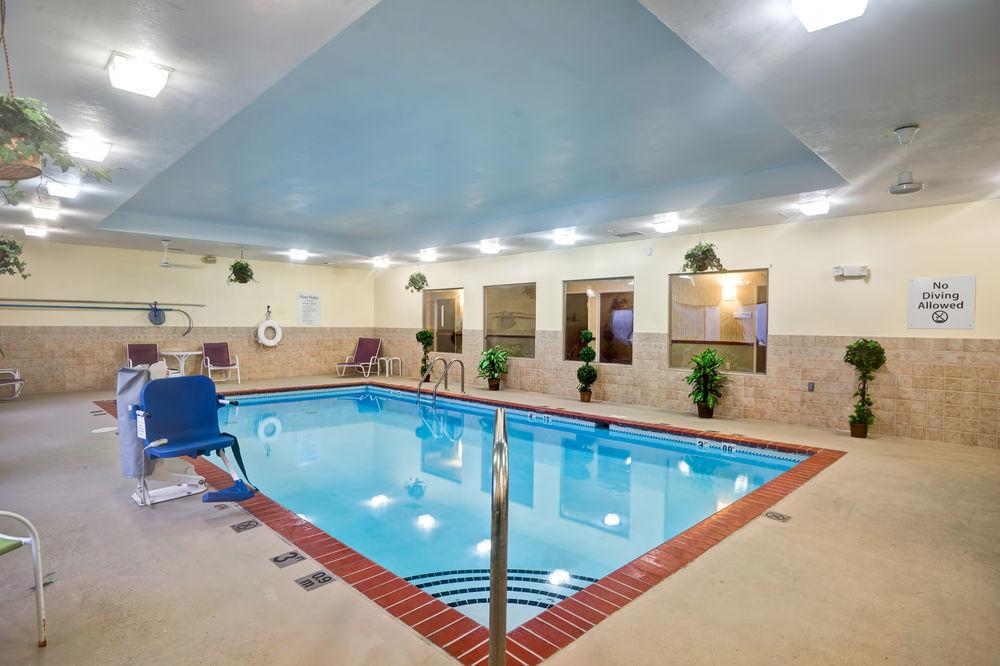 Holiday Inn Express Hotel & Suites Christiansburg By Ihg Dış mekan fotoğraf