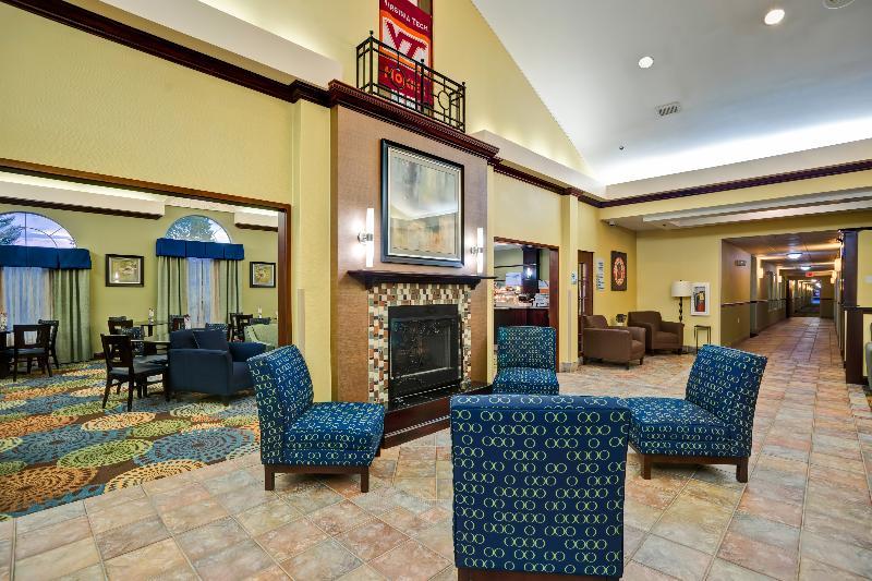 Holiday Inn Express Hotel & Suites Christiansburg By Ihg Dış mekan fotoğraf