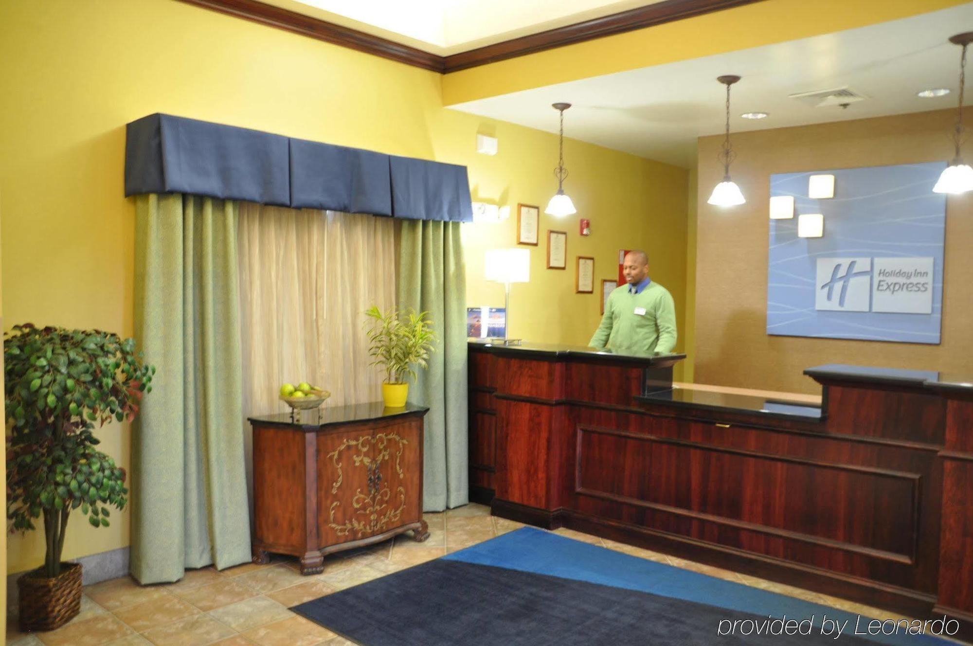 Holiday Inn Express Hotel & Suites Christiansburg By Ihg Dış mekan fotoğraf